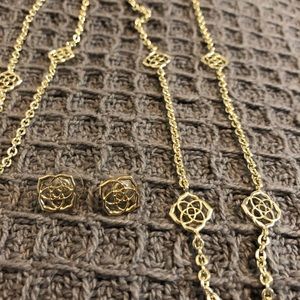 Kendra Scott DEVALYN and DIRA Iconic Gold Medallion Set w/ Dust Bag